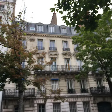 Le Jardin Darcy Liberte Hyper Centre Gare-Ville Parking Public Payant Dans La Rue Dijon Exterior photo