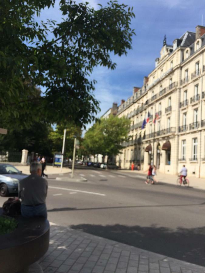 Le Jardin Darcy Liberté Hyper Centre Gare-ville Parking Public Payant Dans La Rue Digione