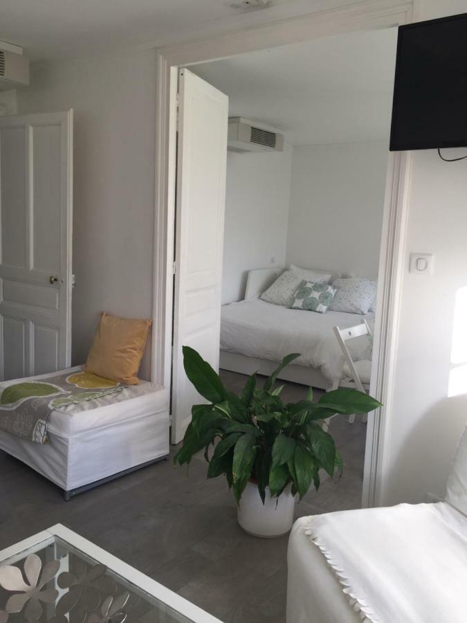 Le Jardin Darcy Liberte Hyper Centre Gare-ville Parking Public Payant Dans La Rue Apartment *